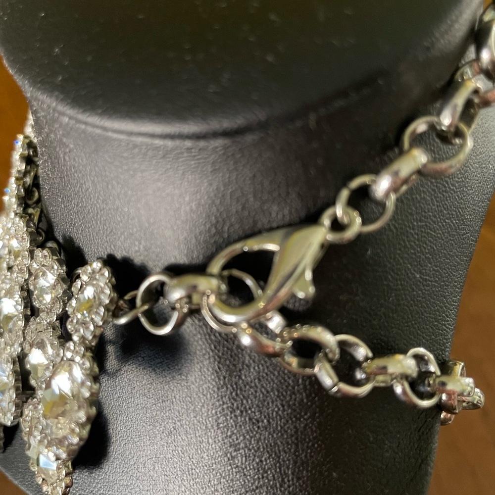 Statement Rhinestone Studded Gorgeous Fiery Necklace - Picture 5 of 7